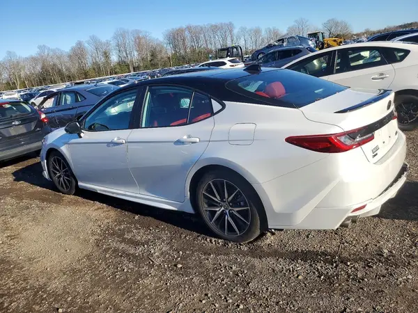 4T1DAACKXSU136001 2025 TOYOTA CAMRY - Image 2