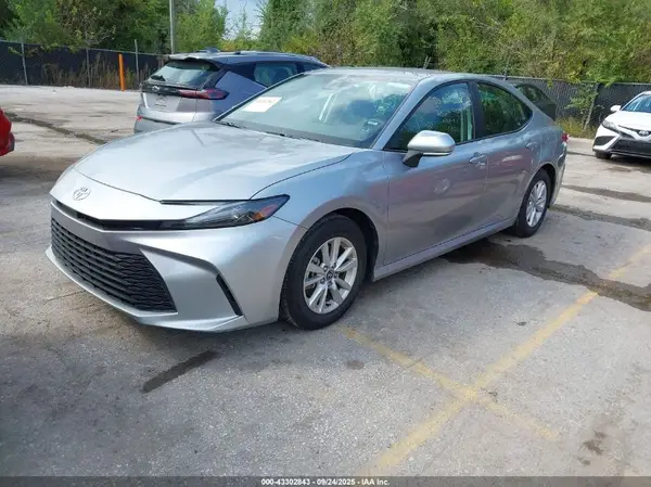 4T1DAACKXSU137374 2025 TOYOTA CAMRY - Image 2