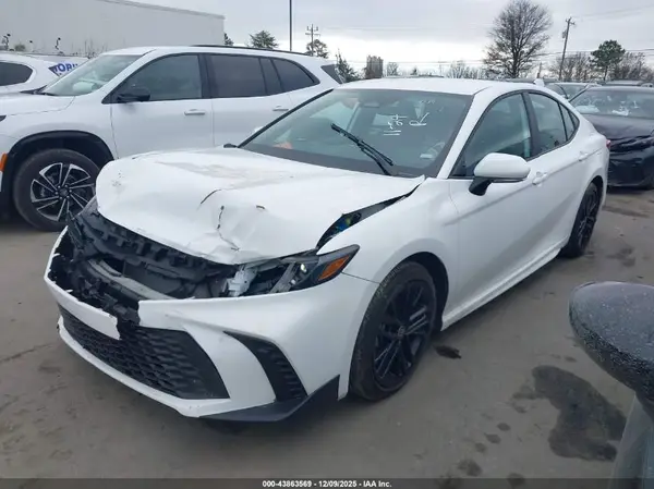 4T1DAACKXSU137990 2025 TOYOTA CAMRY - Image 2