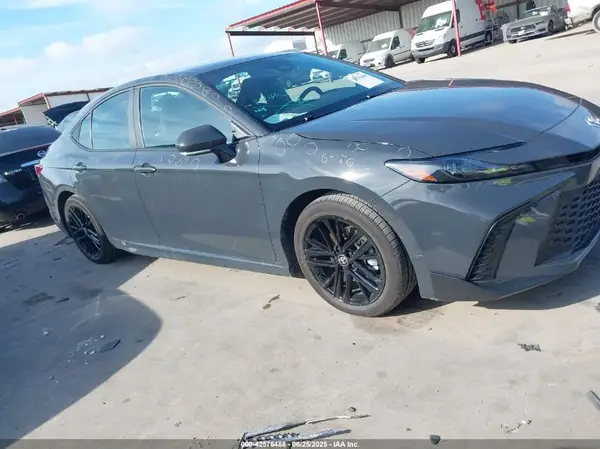 4T1DAACKXSU139562 2025 TOYOTA CAMRY - Image 1