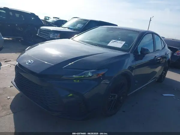 4T1DAACKXSU139562 2025 TOYOTA CAMRY - Image 2