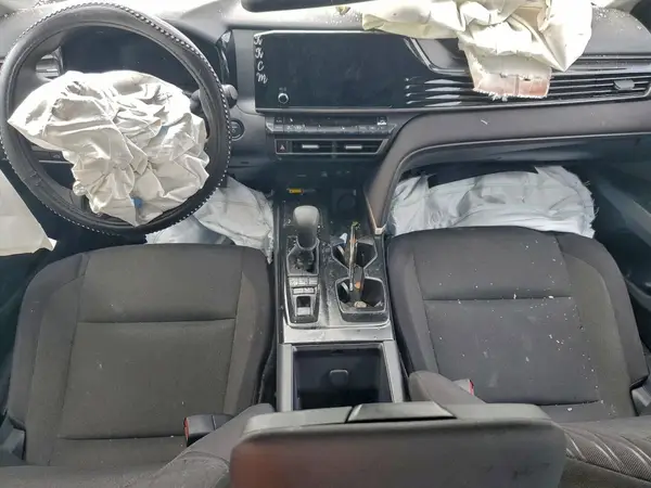 4T1DAACKXSU140033 2025 TOYOTA CAMRY - Image 8