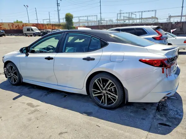 4T1DAACKXSU144194 2025 TOYOTA CAMRY - Image 2