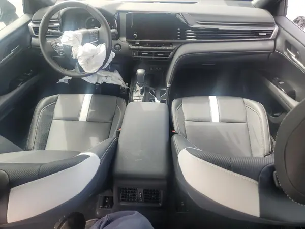 4T1DAACKXSU152490 2025 TOYOTA CAMRY - Image 8