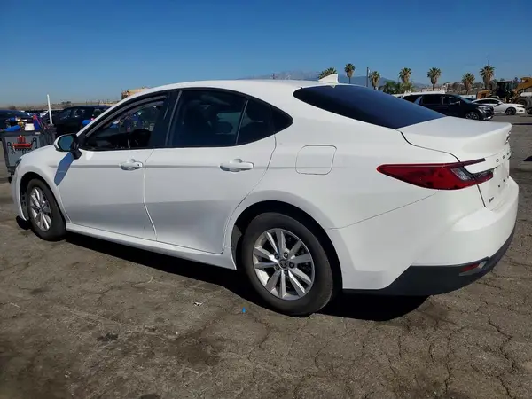 4T1DAACKXSU153834 2025 TOYOTA CAMRY - Image 2