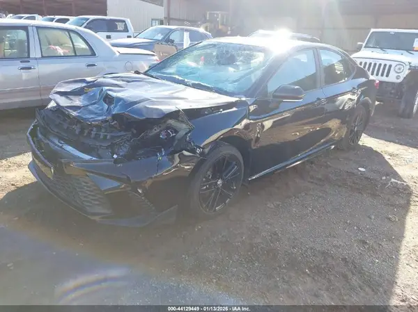 4T1DAACKXSU156183 2025 TOYOTA CAMRY - Image 2