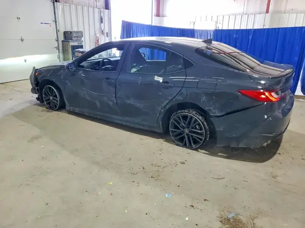 4T1DAACKXSU157575 2025 TOYOTA CAMRY - Image 2