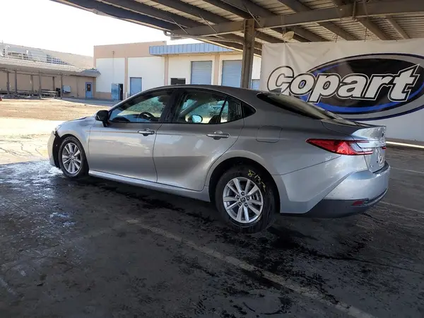 4T1DAACKXSU166180 2025 TOYOTA CAMRY - Image 2