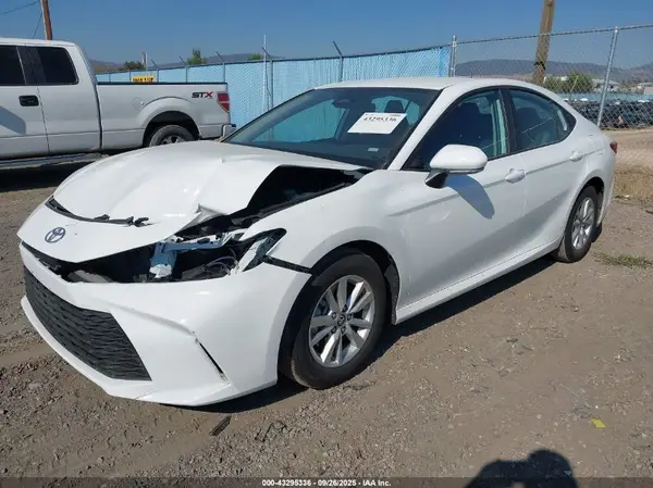 4T1DAACKXSU167670 2025 TOYOTA CAMRY - Image 2