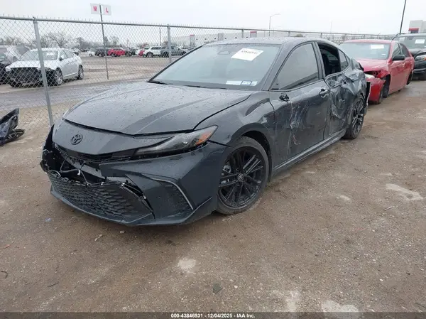 4T1DAACKXSU170150 2025 TOYOTA CAMRY - Image 2