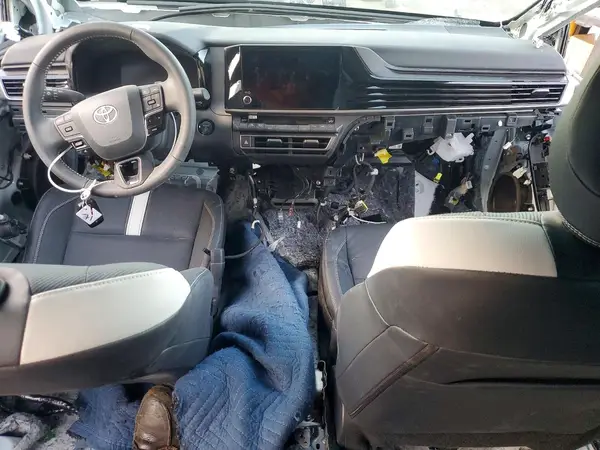 4T1DAACKXSU177373 2025 TOYOTA CAMRY - Image 8