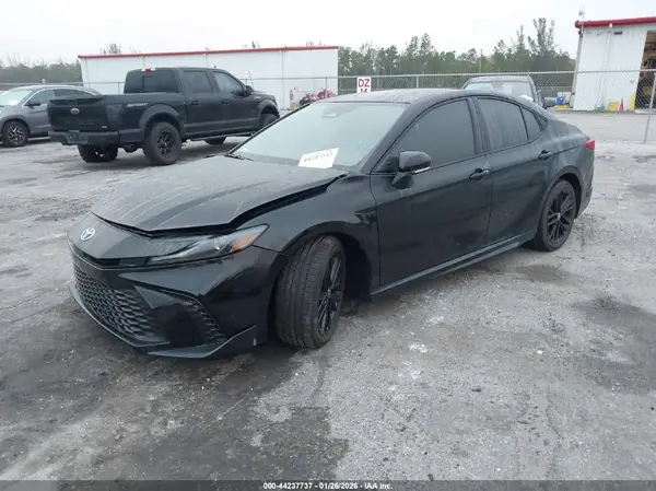 4T1DAACKXSU184338 2025 TOYOTA CAMRY - Image 2