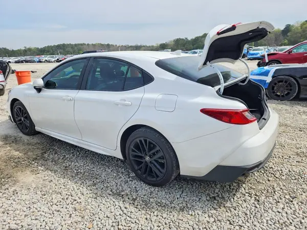 4T1DAACKXSU185019 2025 TOYOTA CAMRY - Image 2