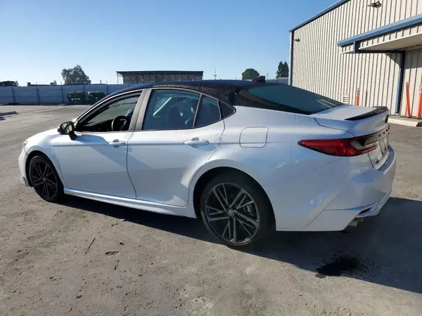 4T1DAACKXSU185845 2025 TOYOTA CAMRY - Image 2