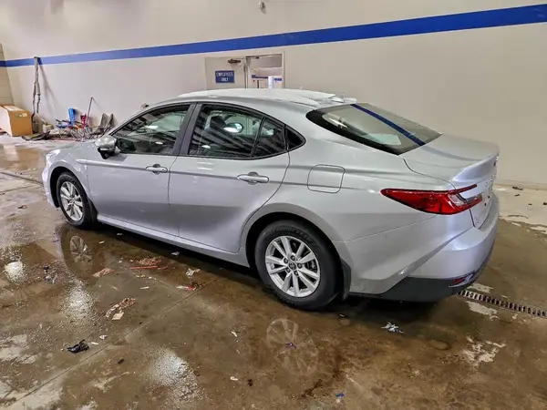 4T1DAACKXSU186378 2025 TOYOTA CAMRY - Image 2