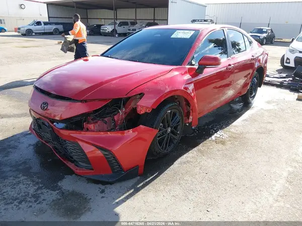 4T1DAACKXSU187868 2025 TOYOTA CAMRY - Image 2