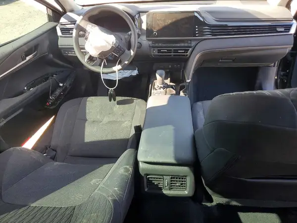 4T1DAACKXSU190396 2025 TOYOTA CAMRY - Image 8