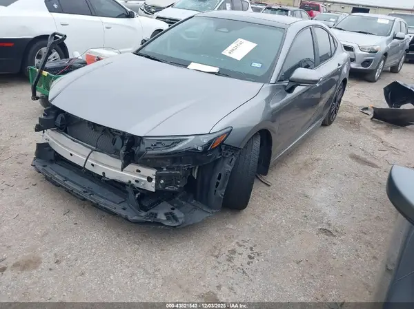 4T1DAACKXSU503902 2025 TOYOTA CAMRY - Image 2