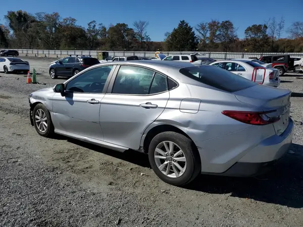 4T1DAACKXSU509084 2025 TOYOTA CAMRY - Image 2