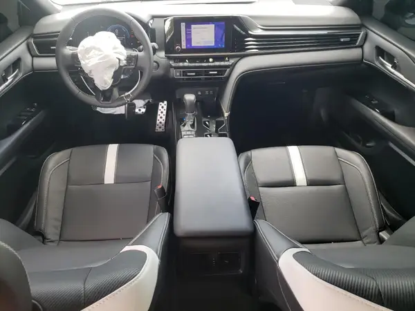 4T1DAACKXSU514415 2025 TOYOTA CAMRY - Image 8