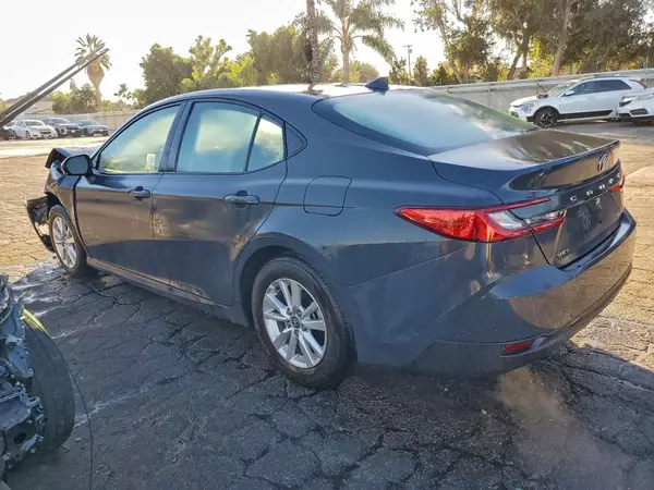 4T1DAACKXSU516729 2025 TOYOTA CAMRY - Image 2
