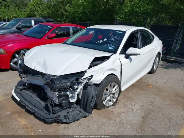 4T1DAACKXSU518349 2025 TOYOTA CAMRY - Image 2