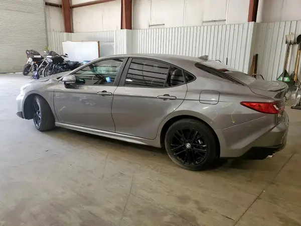 4T1DAACKXSU518464 2025 TOYOTA CAMRY - Image 2