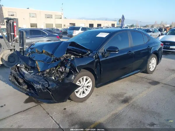4T1DAACKXSU528993 2025 TOYOTA CAMRY - Image 2
