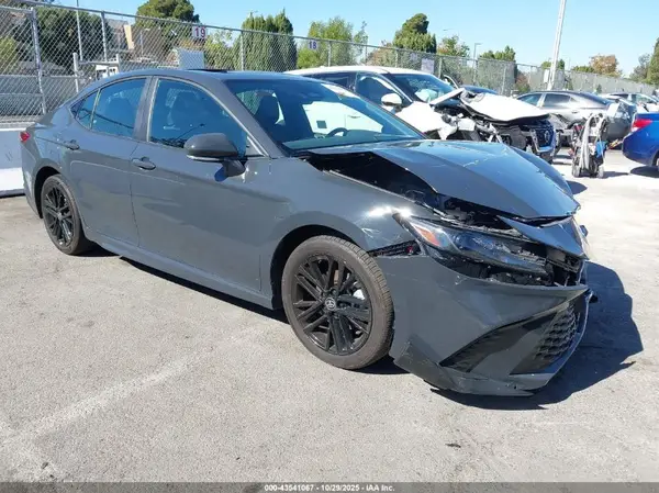 4T1DAACKXSU530002 2025 TOYOTA CAMRY - Image 1