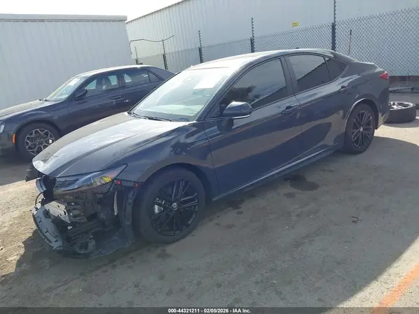 4T1DAACKXSU537077 2025 TOYOTA CAMRY - Image 2