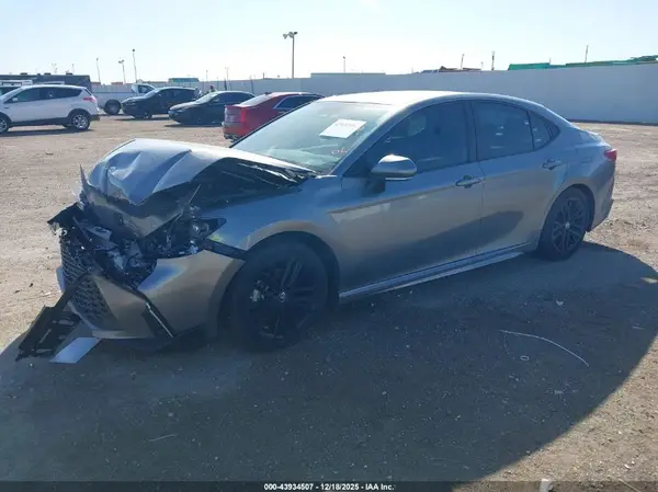 4T1DAACKXSU544594 2025 TOYOTA CAMRY - Image 2