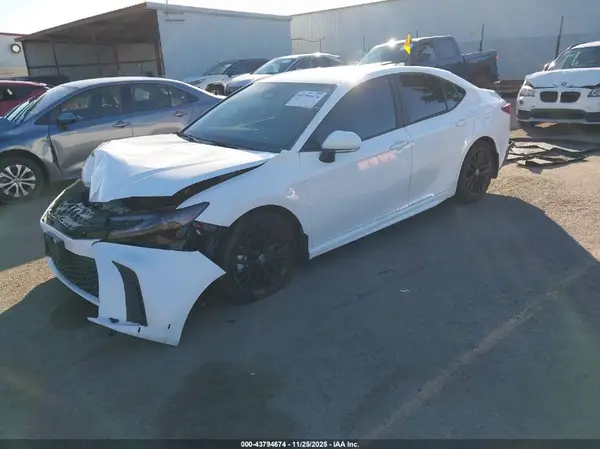 4T1DAACKXSU546894 2025 TOYOTA CAMRY - Image 2