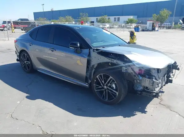 4T1DAACKXSU554364 2025 TOYOTA CAMRY - Image 1