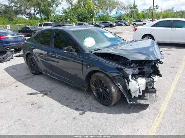 4T1DAACKXSU555577 2025 TOYOTA CAMRY - Image 1