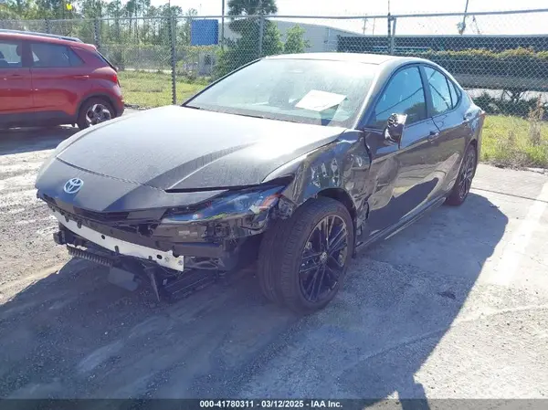 4T1DAACKXSU556177 2025 TOYOTA CAMRY - Image 2