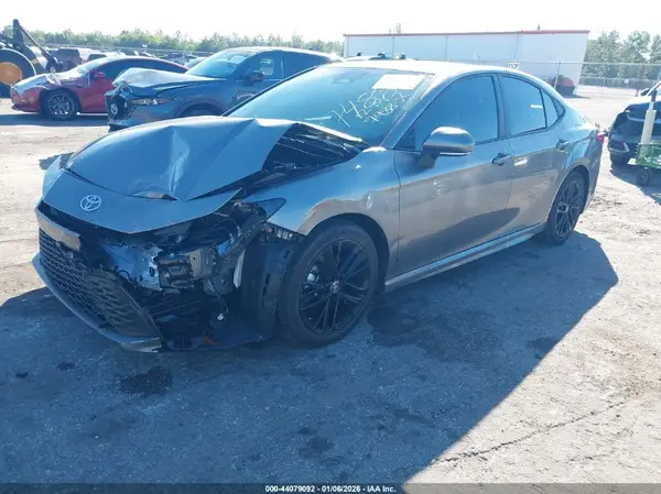 4T1DAACKXSU557488 2025 TOYOTA CAMRY - Image 2