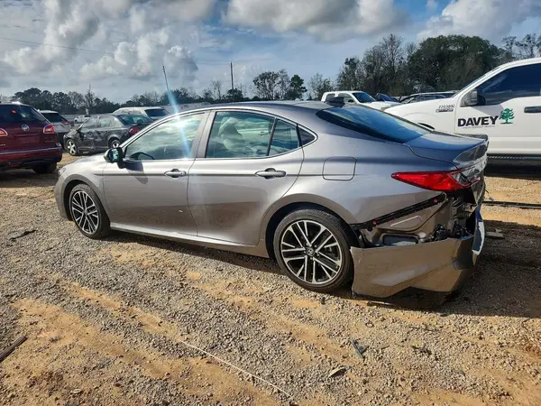 4T1DAACKXSU558317 2025 TOYOTA CAMRY - Image 2