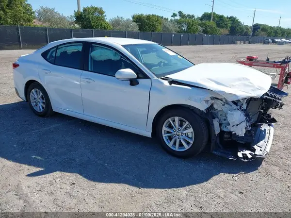 4T1DAACKXSU562223 2025 TOYOTA CAMRY - Image 1