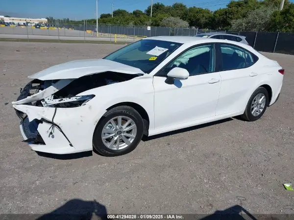 4T1DAACKXSU562223 2025 TOYOTA CAMRY - Image 2