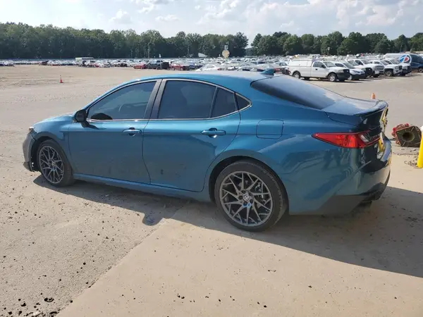 4T1DAACKXSU565963 2025 TOYOTA CAMRY - Image 2