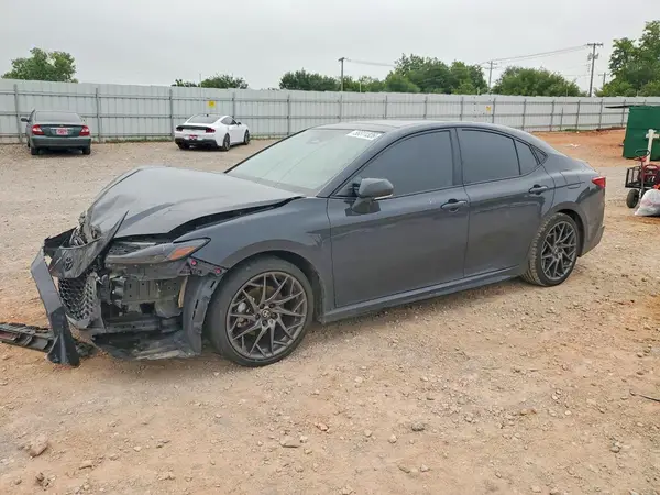 4T1DAACKXSU566983 2025 TOYOTA CAMRY - Image 1