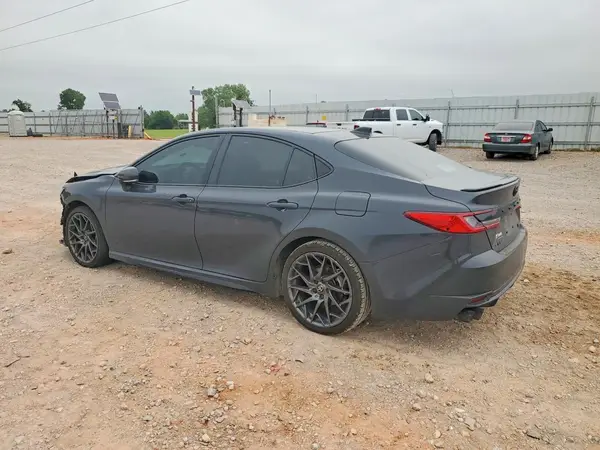 4T1DAACKXSU566983 2025 TOYOTA CAMRY - Image 2