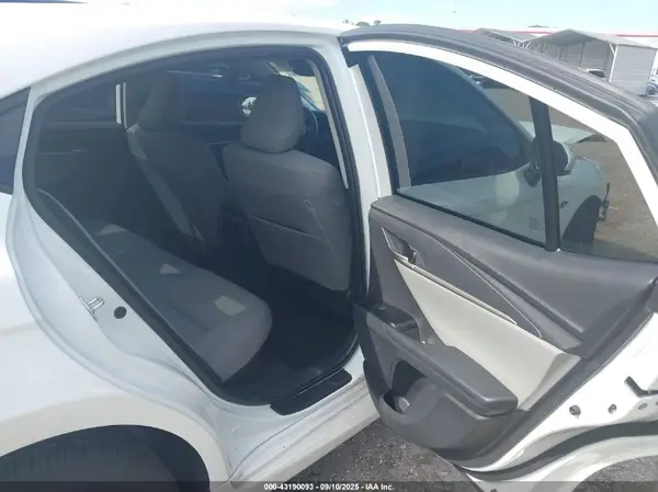 4T1DAACKXSU571049 2025 TOYOTA CAMRY - Image 8