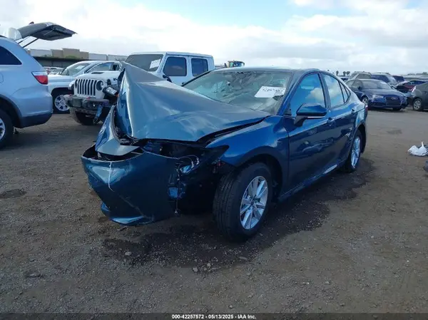 4T1DAACKXSU573738 2025 TOYOTA CAMRY - Image 2