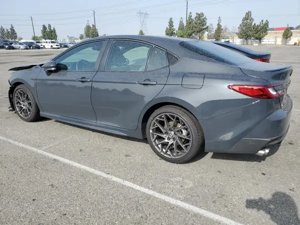 4T1DAACKXSU574663 2025 TOYOTA CAMRY - Image 2