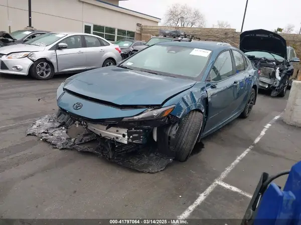 4T1DAACKXSU579314 2025 TOYOTA CAMRY - Image 2