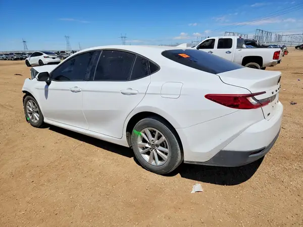 4T1DAACKXSU582570 2025 TOYOTA CAMRY - Image 2
