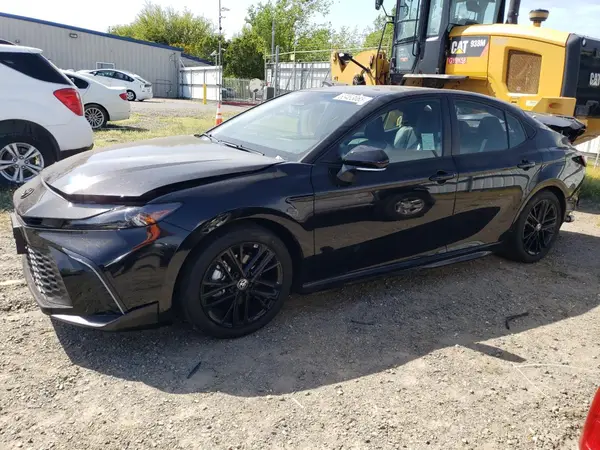 4T1DAACKXSU582956 2025 TOYOTA CAMRY - Image 1