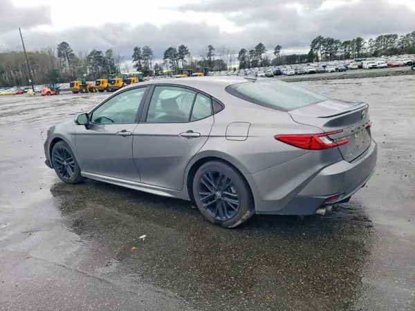 4T1DAACKXSU583380 2025 TOYOTA CAMRY - Image 2