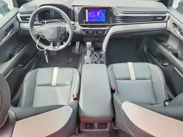 4T1DAACKXSU583864 2025 TOYOTA CAMRY - Image 8